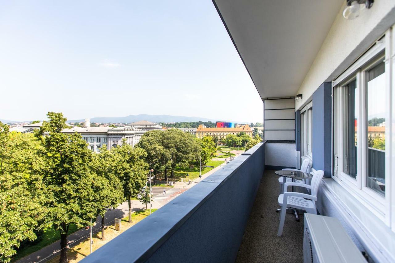 Blue Sky Apartment Zagreb Bagian luar foto